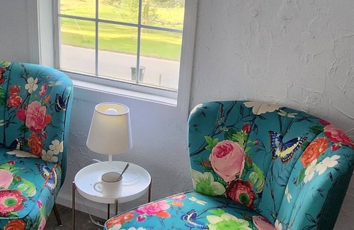 Andalusia House | LixyLouis Andalusia minutes from the Downtown
