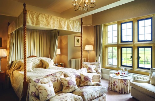 Llyswen Hotel | Llangoed Hall