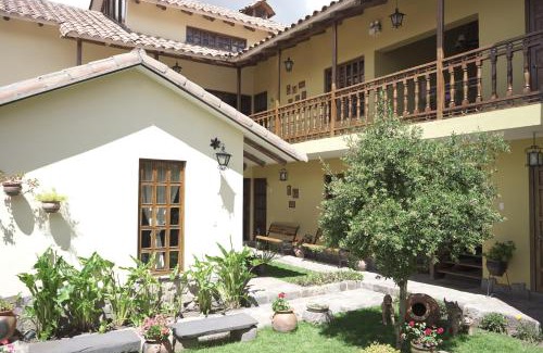 Cusco Historic Center House | "LLipimpac Guesthouse"