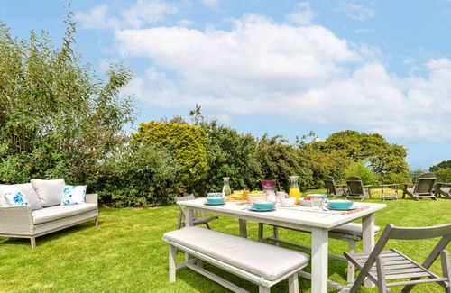 Llanbedrog House | Llwyn Y Maen in the beautiful Pwllheli