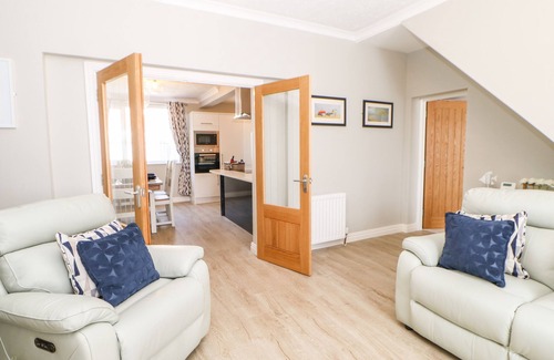 Woodhorn House | LOBSTER POT RETREAT, family friendly in Newbiggin-By-The-Sea