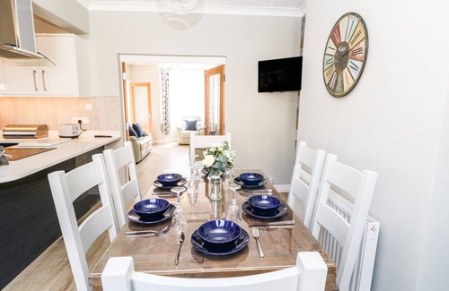 Woodhorn House | LOBSTER POT RETREAT, family friendly in Newbiggin-By-The-Sea