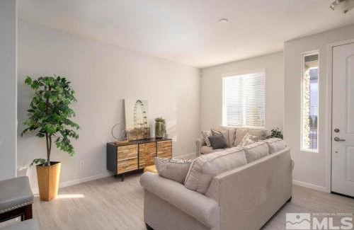 Carson City Apartment | Local 3BD 3BA with WiFi Parking