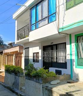 La Tebaida Apartment | Local home en El Eden Tropical