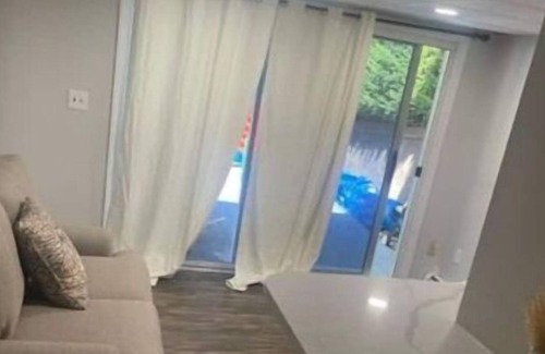 Cranston Apartment | Local Oasis