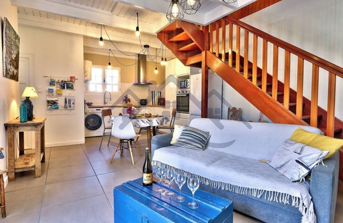 Guilvinec House | LocaLise - Océan Lodge, vacation home with fully enclosed garden