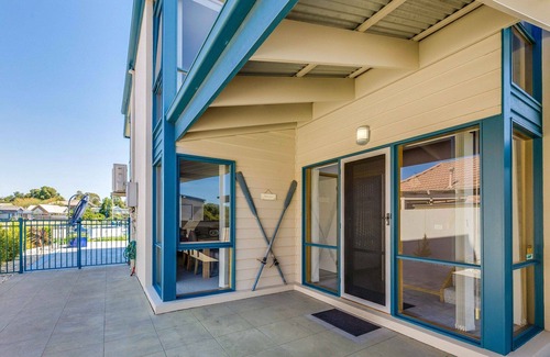 Paynesville House | Locanda - A welcoming and beautifully presented home located on the canals