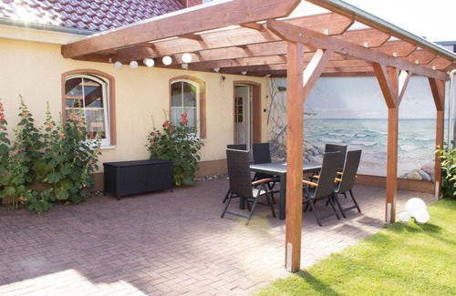 Sassnitz House | Located between Sassnitz & Binz and sleeps up to 6 people