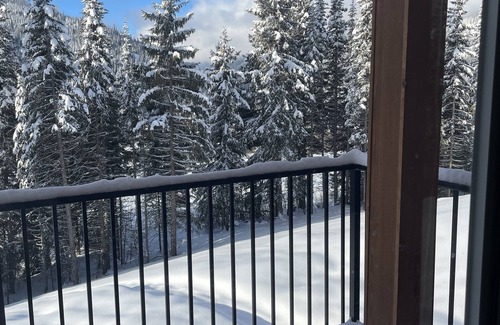 Sun Peaks Condo | Located in SunPeaks close to skiing and golf