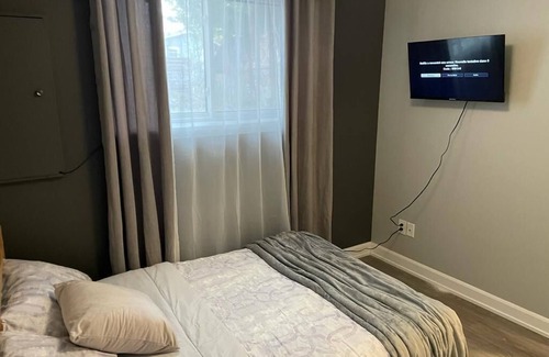 Hazeldean House | Located minutes drive to Canadian Tire Centre, restaurants, and Shopping mall