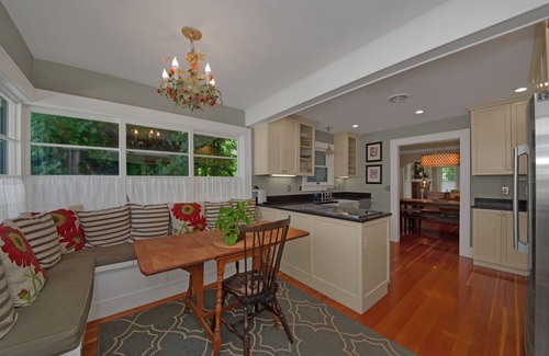 Old Bend House | Located on Bend's most sought after historic district street, provides the perfe