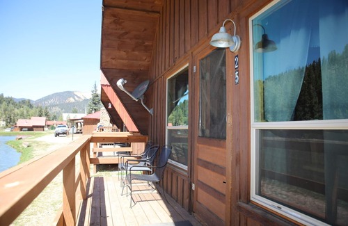Red River Cabin | Located on our Private Fishing Pond