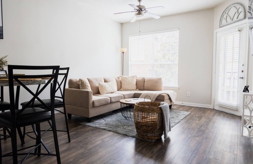 Riverside Terrace Apartment | Located right by the worlds largest medical center!