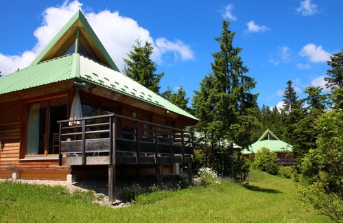 Prenovel Ski Chalet | Location chalet bois Les Loges du Jura