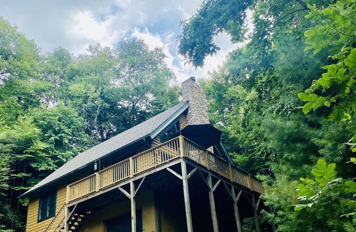 Banner Elk Cabin | Location! Cozy & Squeaky Clean! Book Fall&Winter at Banner Elk's Favorite Cabin!