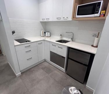 Manly Apartment | Location, location, location - modern studio