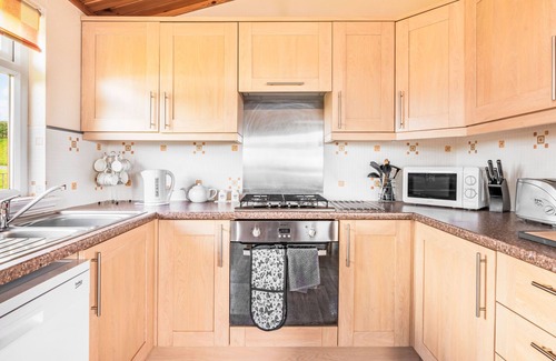 Kinross House | Loch Side Lodge 5 by Interhome