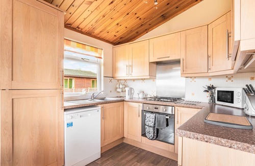 Kinross House | Loch Side Lodge 5 by Interhome