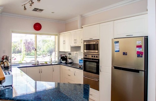 Tanunda House | "Lochnagar Barossa" - 3 En-suites - Walking distance to wineries