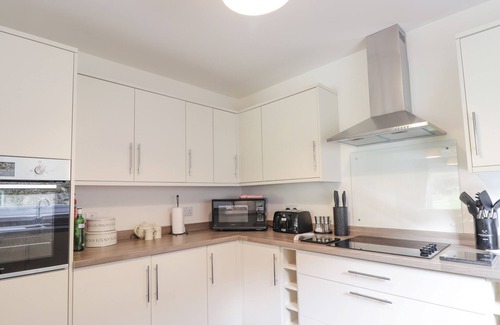 Spean Bridge Cottage | Lochside, 1 The Corries
