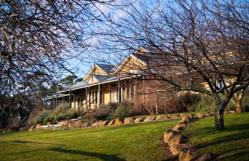 Glenlyon House | Loddon Retreat- picturesque country escape