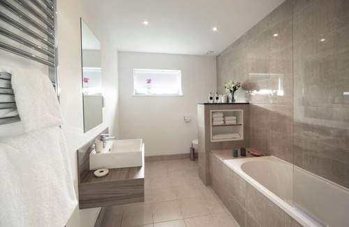 John O'Groats Cottage | Lodge 13 - 3 Bed - a john o'groat that sleeps 6 guests in 3 bedrooms