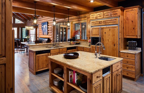 Grantsdale Cabin | Lodge at The Bitterroot Mile Club