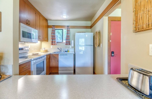 Black Butte Ranch Condo | Lodge Condo 32, 33 & 34 - Close to Black Butte Lodge