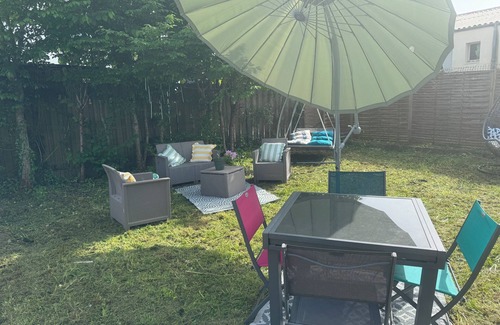 Saint-Pierre-les-Nemours Cottage | LODGE SITE CLIMBING 15 min castles Paris 1h