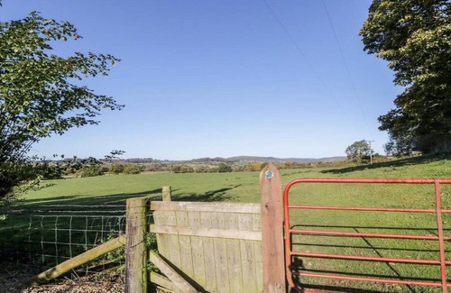 Thirsk Apartment | Lodge in Thirsk with Spa & Countryside Views