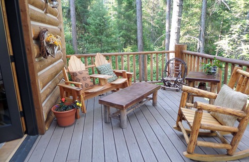 Coram Cabin | Lodge like log home on the Flathead River