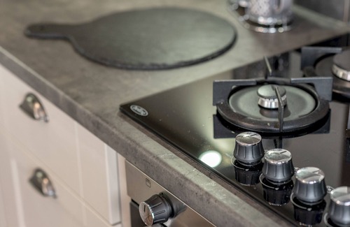 St. Andrews House | Lodge No 93 | Hot Tub | Stewart's Resort Cameron