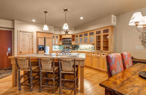 Deer Valley Apartment | Lodges at Deer Valley 2218 and 2220