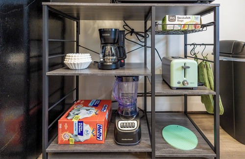 Lodi Apartment | Lodi 1 Bedroom, In-Unit Laundry, Fios, Safe, Quiet, Convenient