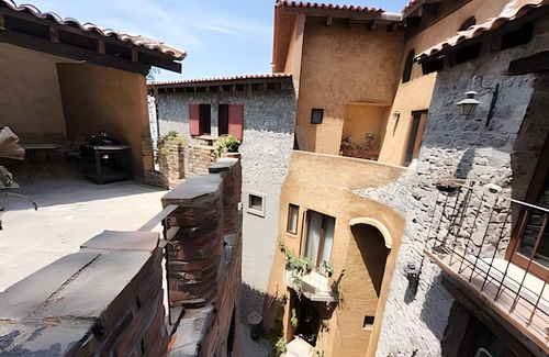 Santeagueda Apartment | Loft Éfeso: A Modern Retreat in Val'Quirico!