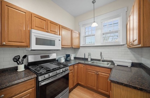 Pittsburgh Apartment | Loft 2 Bedrooms Sleeps 5 w/parking