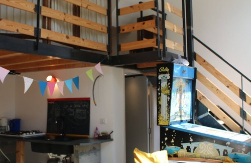 Oullins House | Loft Atypique Avec Mezzanine Proche Métro