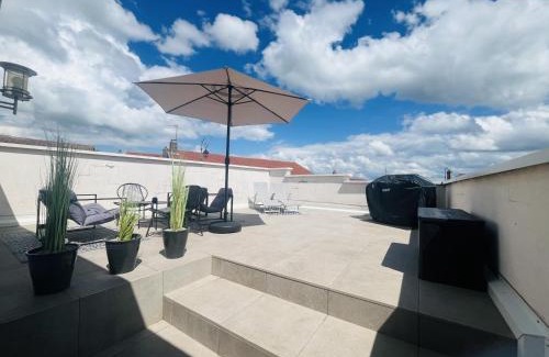 Moriviller House | LOFT Aux Retrouvailles -Gîte avec Spa De 2 à 6 personnes