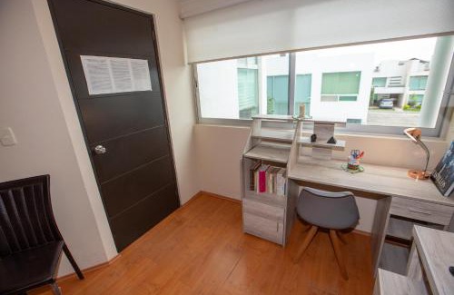 Lomas de Angelopolis House | Loft con sala, desayunador y baño