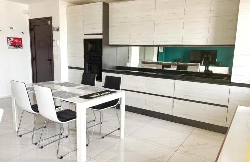 Como Apartment | Loft Vista Panoramica - 10 min from Como - Chiasso