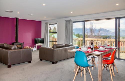 Hanmer Springs House | Lofty Quarters - Hamner Springs Holiday Home