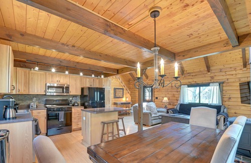 Denver Cabin | Log Cabin: 9 Mi to Plattekill & Belleayre Mtn