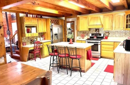 Oliverea Cabin | Log Cabin at the Goat Sanctuary