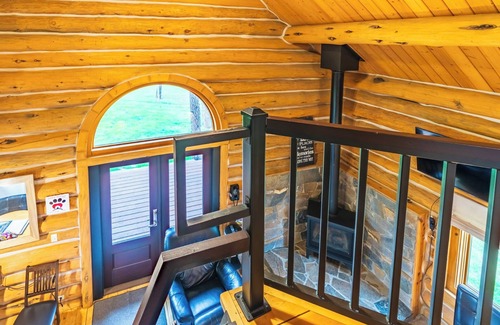 Custer Cabin | Log Cabin close to Custer