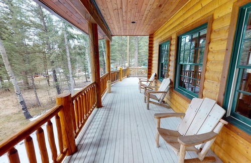 Moran House | Log Cabin close to National Parks