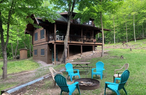 Richville Cabin | Log cabin in the woods with Marion Lake access in Otter Tail County.