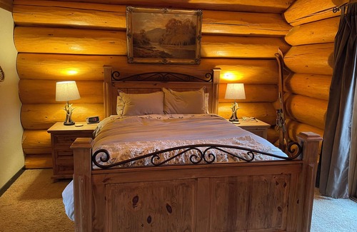 North Bend Cabin | Log Cabin Living In Snoqualmie Pass
