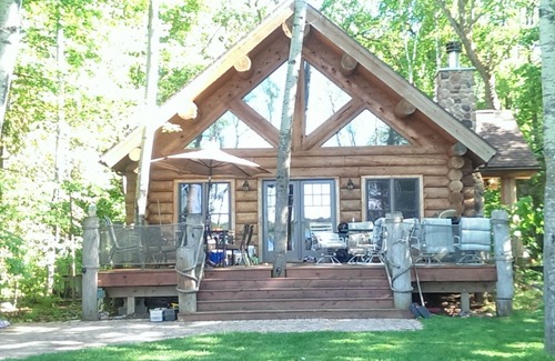 McGregor Cabin | Log Cabin living on beautiful Lake Minnewawa-call for LAST MINUTE AVAILABILITY