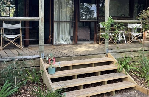 Somers House | Log cabin on hill in Somers