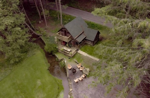 Coudersport Cabin | Log Cabin on Stream Firepit 1 g WiFi Cherry Spring